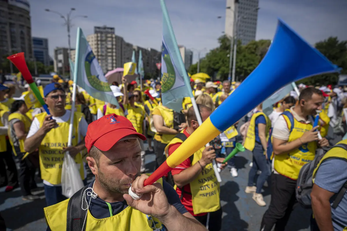 Vége a háromhetes sztrájknak: megegyezett a román kormány a tanügyi szakszervezetekkel