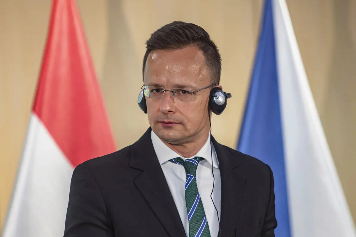 Szijjártóék nagyon figyelik, hogy a szlovákoknál tényleg börtönbe kerülhet-e egy politikus