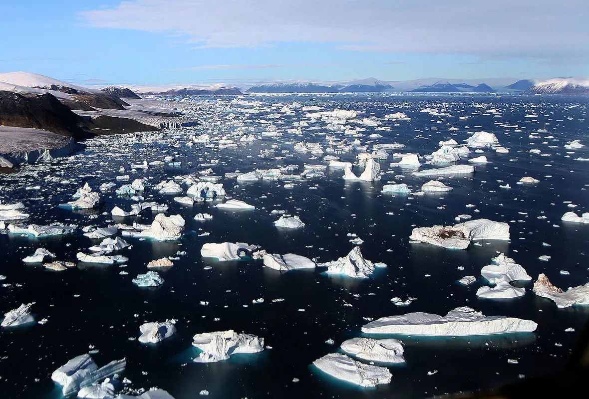 Rekordmennyiségű jég olvadt el tavaly Grönlandon