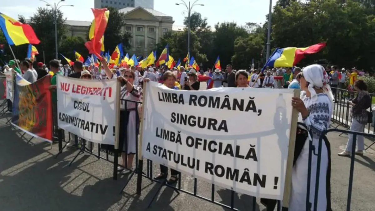 A magyar nyelvi jogok ellen tüntettek székelyföldi román szervezetek