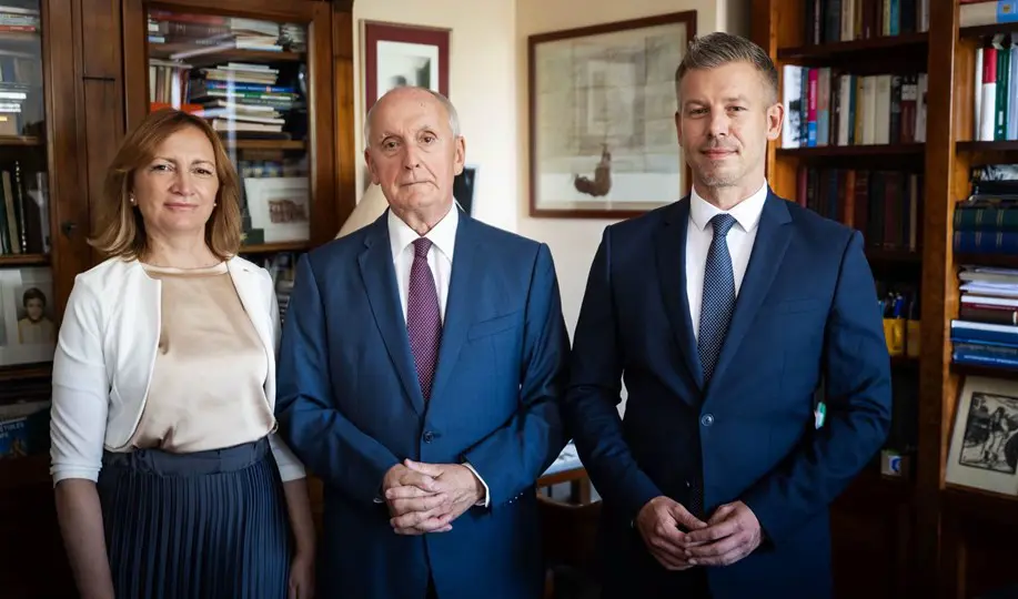 A kommunizmus nem vész el, csak átalakul