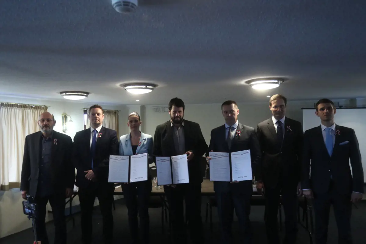 Átláthatóság: itt van Puzsér teljes megállapodása a Jobbikkal és az LMP-vel