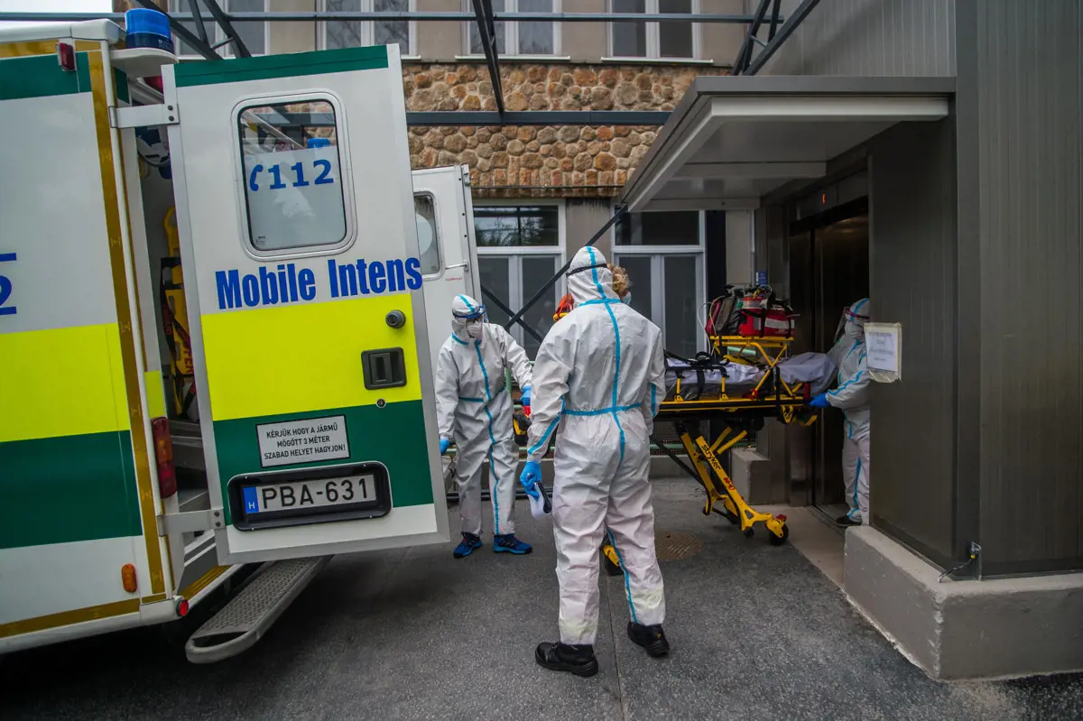 Meghalt 5 beteg és 3556-ra emelkedett a fertőzöttek száma Magyarországon
