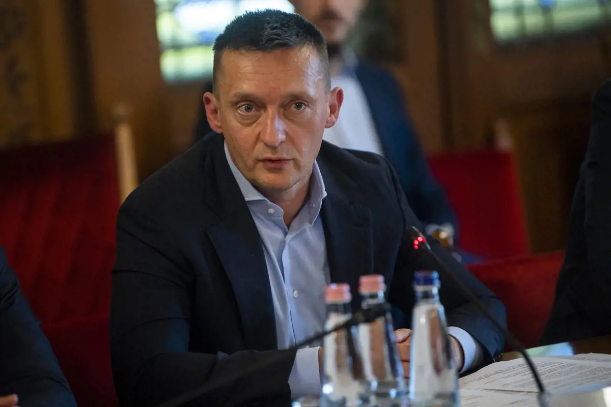 Jobbik: A propagandaminiszter a titkosszolgálatokra is rátette a kezét: „Ez veszélyes!”