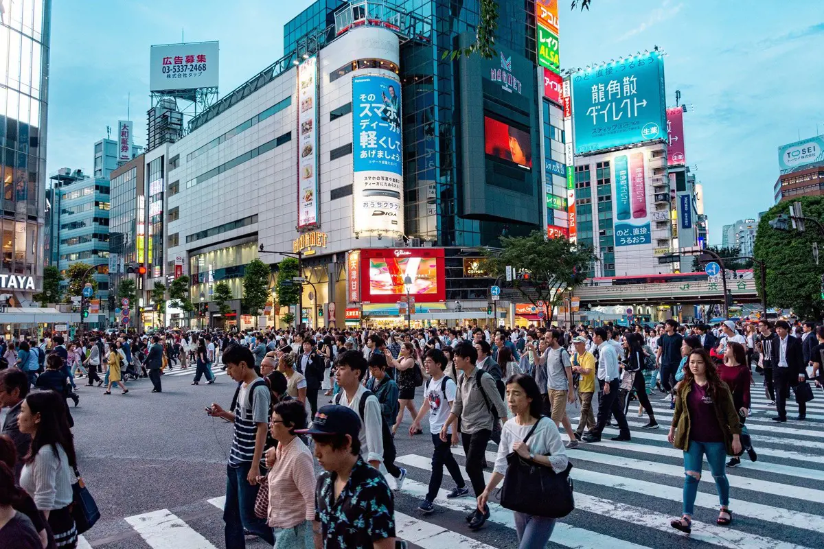 A japán kormány minden állampolgára számára biztosítani akarja a vakcinát