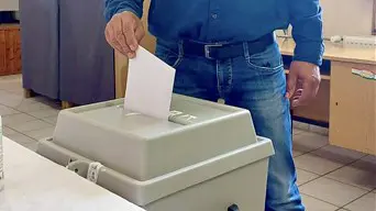 A harmadik billegő körzet is a Tisza javára dőlt el, már 140 mandátumnál tartanak Magyar Péterék