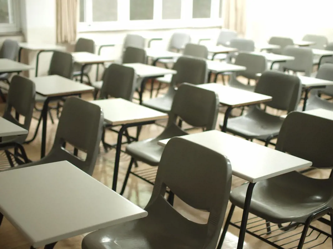 A PSZ az iskolanyitás elhalasztását kéri, hogy ne legyen negyedik hullám a tanárok, diákok körében