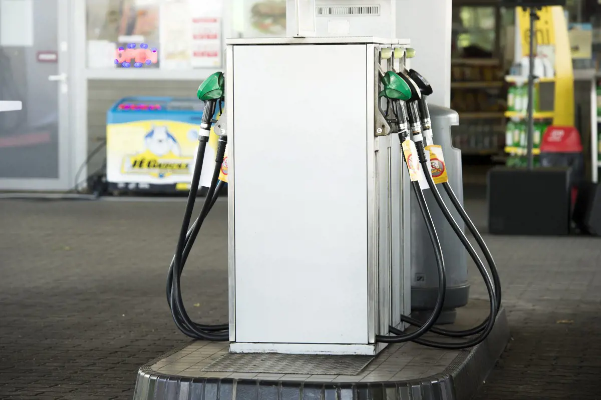 A benzin valós piaci ára 520-540 forint körül van literenként