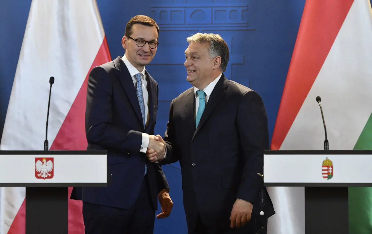 Financial Times: Magyarország és Lengyelország rendkívül sokat veszíthet