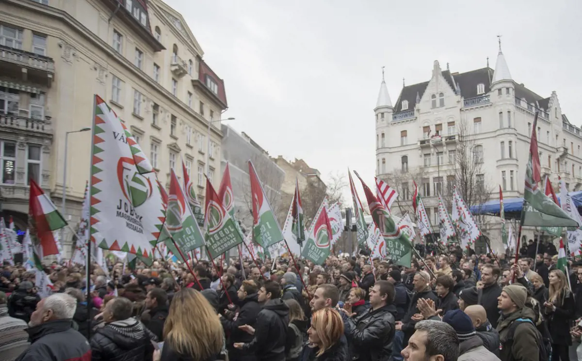 A Fideszen kívüli jobboldal megújulására és összefogására biztat a Magyar Hang vendégszerzője
