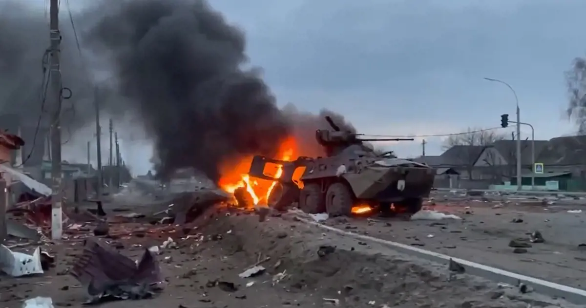 Szétlőtt orosz harckocsikat állítanak ki Varsóban „Legyőzhetetlen hadsereg” címen