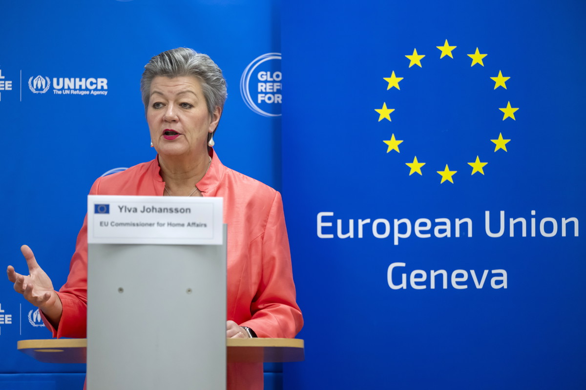 Uniós biztos: az EU kész cselekedni, ha a magyar vízumszabályok kockázatot jelentenek