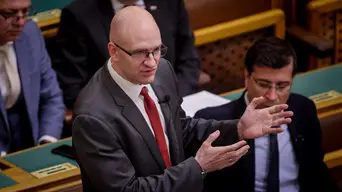 Z. Kárpát Dániel: a devizásokkal szemben egy kifosztó gépezet üzemel, a kormányzat pedig hagyja ezt