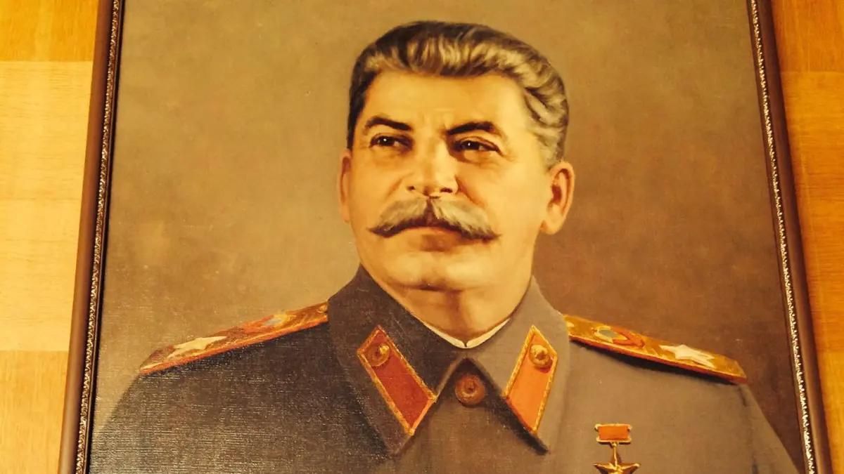 Putyin újjáépíti a Sztálin-kultuszt