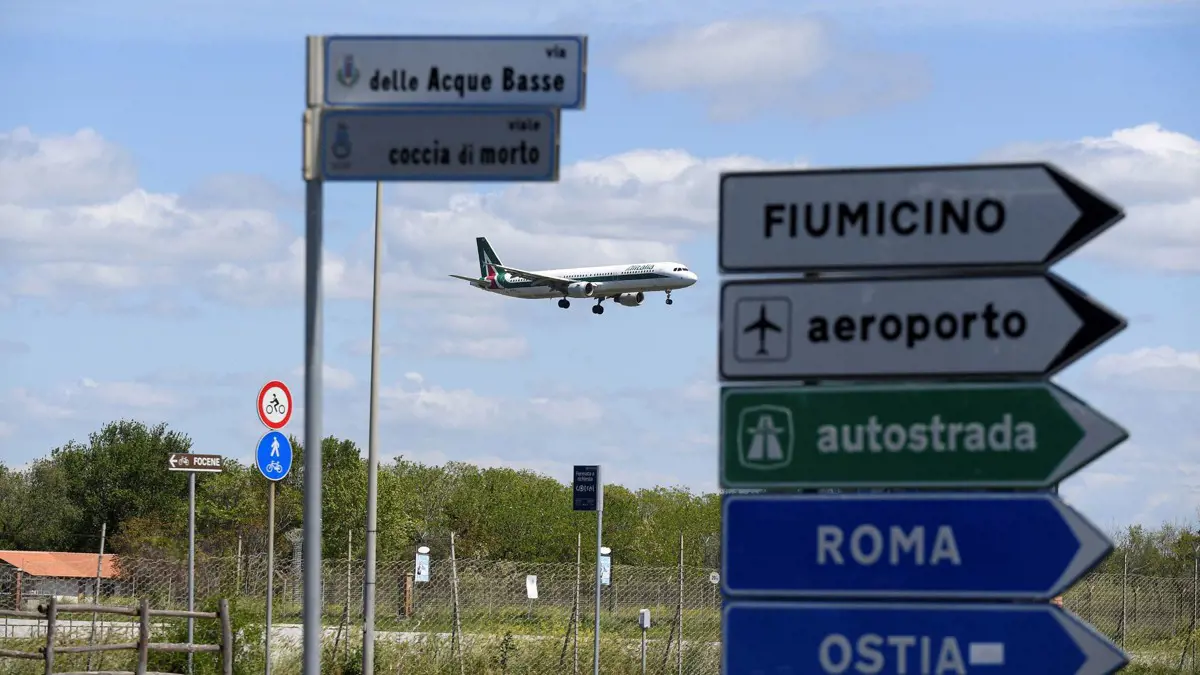 A maszkot ne felejtse otthon, ha Olaszországba utazna, a reptereken és a repülőjáratokon még kell