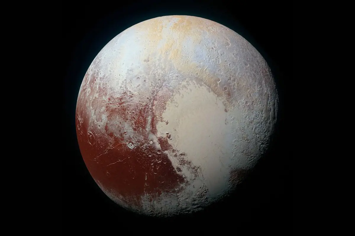 Magyarázatot találtak a Pluto hegyeit borító "hóra"