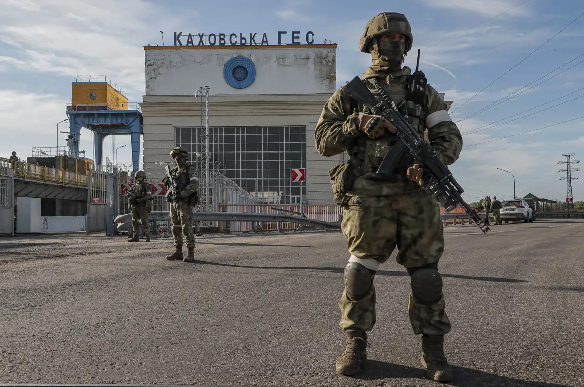 Brit hírszerzés: meggyengítették az orosz pozíciókat a Dnyeper hídjai elleni ukrán csapások