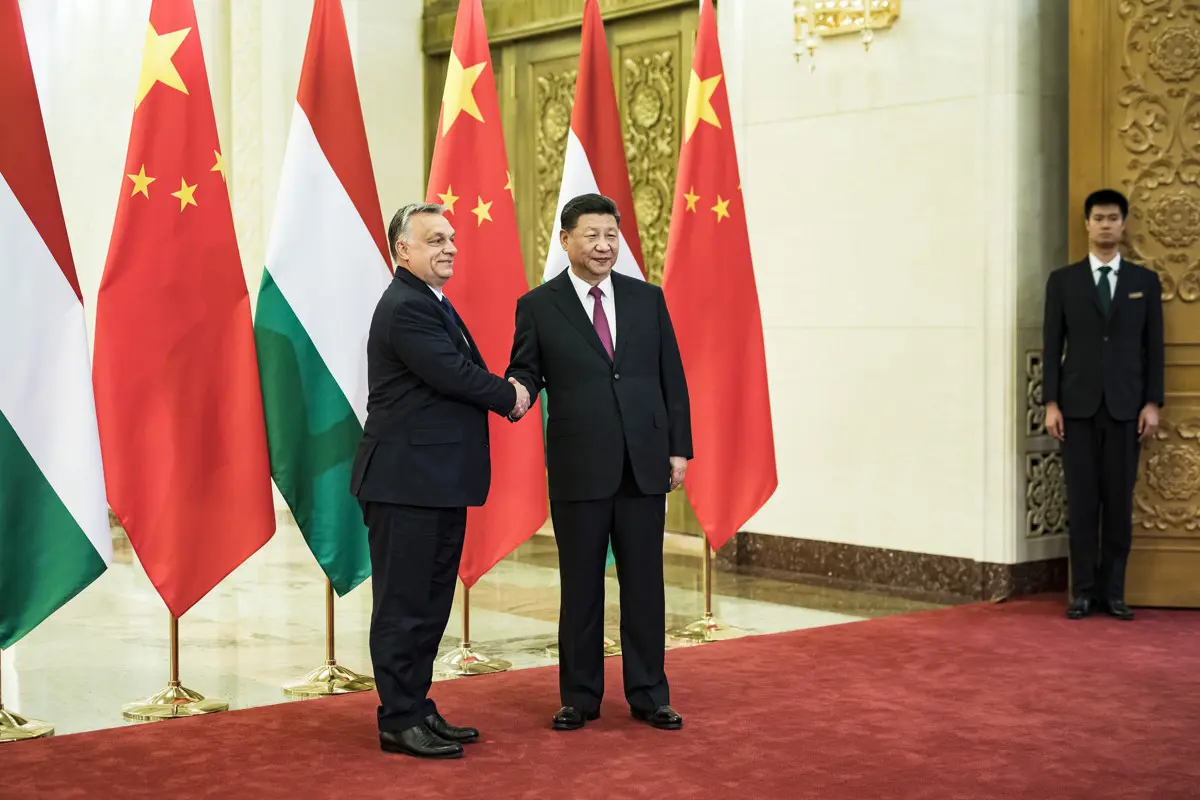 Orbán Viktor vasárnap Kínába utazott, a legnagyobb kínai cégek és bankok vezetőivel is találkozik