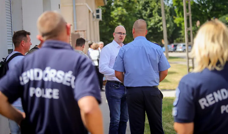 Egy kilakoltatás után devizahiteles népszavazást kezdeményez a Jobbik