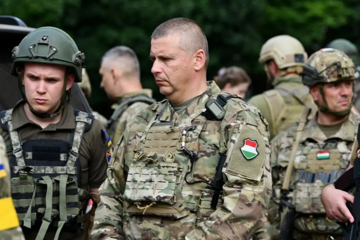 Nem verték nagy dobra, hogy Ukrajnába látogatott a Magyar Honvédség főparancsnoka és delegációja