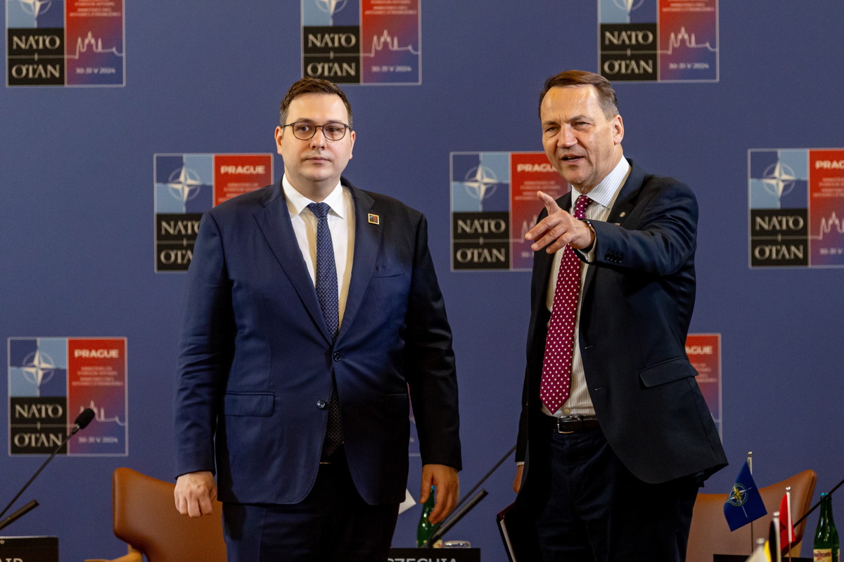 A cseh külügyér szerint Ukrajnának joga van orosz területen is védekezni