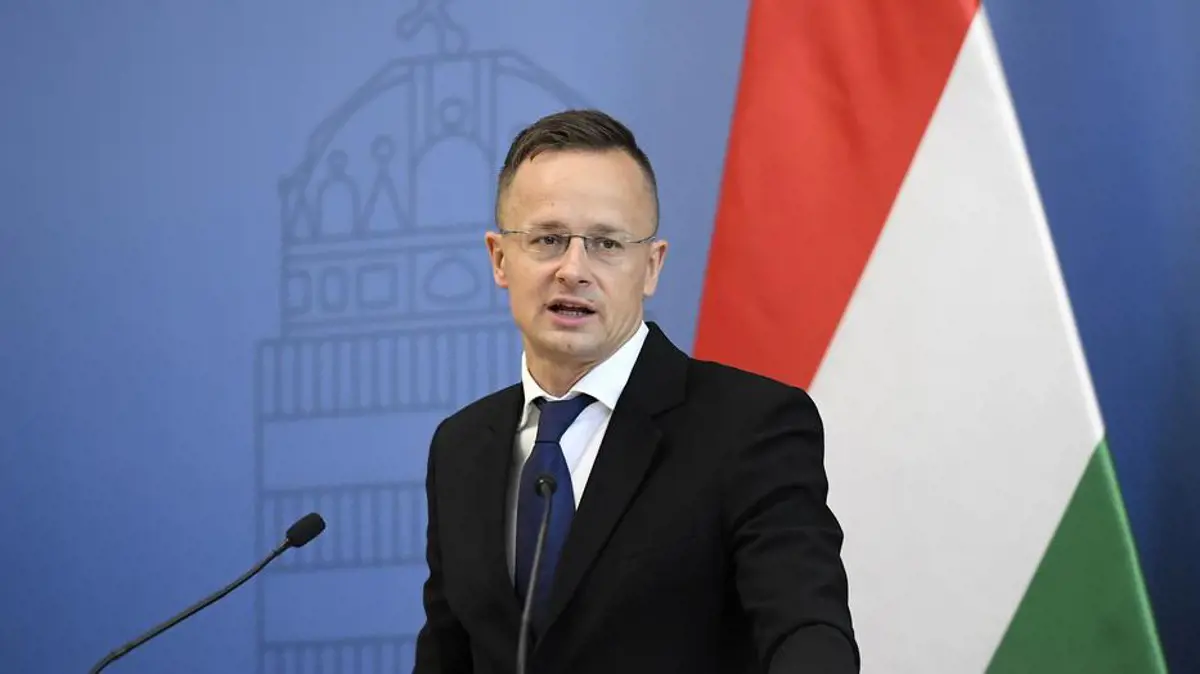 Szijjártó Péter szerint a lengyel és a magyar kormányt nem lehet zsarolni az uniós források felhasználása során