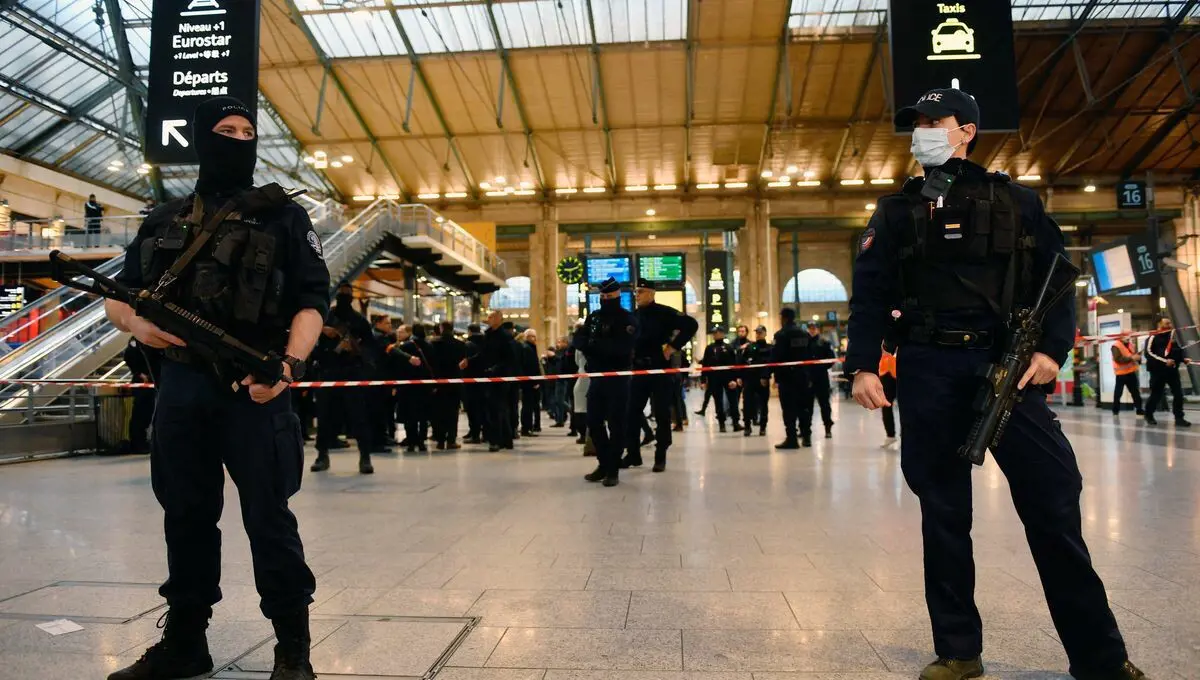 Többeket is megsebesített egy késes támadó Párizs egyik pályaudvarán