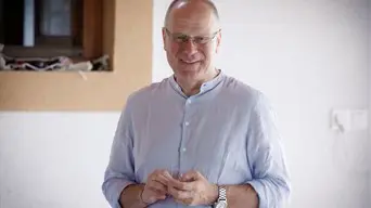 Jó hírt közölt a kormánytisztviselőkkel Navracsics Tibor