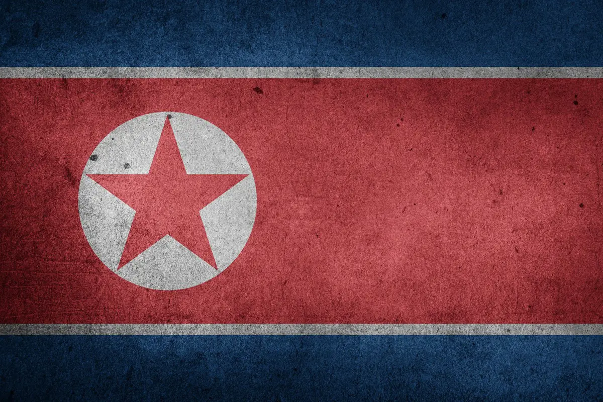 Észak-Korea a Dél-Koreával közös "forródrót" megszakításával fenyegetőzik