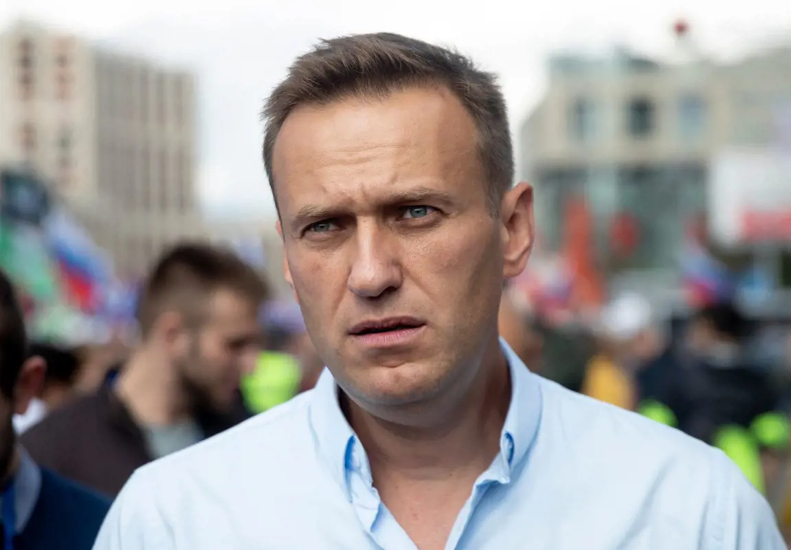 Egy német alapítvány mentőhelikoptert küld a kómában fekvő Navalnijért