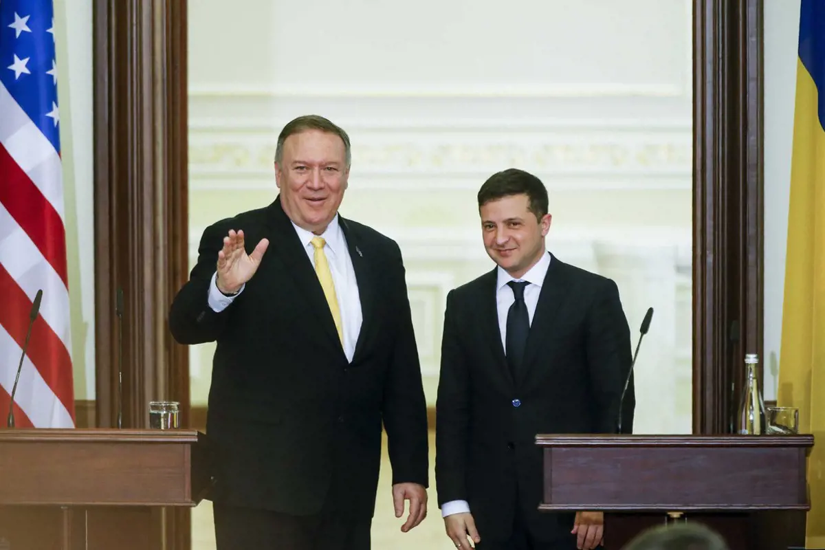 Egy elemző szerint Soros György megállítását kérhette az amerikai külügyminiszter Ukrajnában