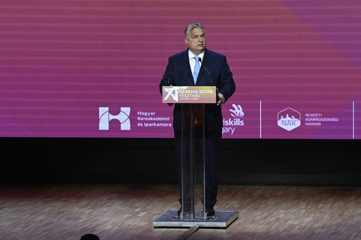 Orbán Viktor szerint reszkethetnek a szellemi munkát végzők