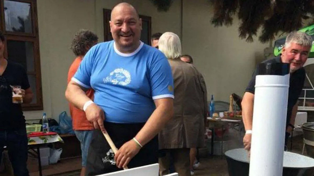 Németh Szilárd gyűlöletkeltése szintet lépett Csepelen - Románozni kezdték a polgármestert