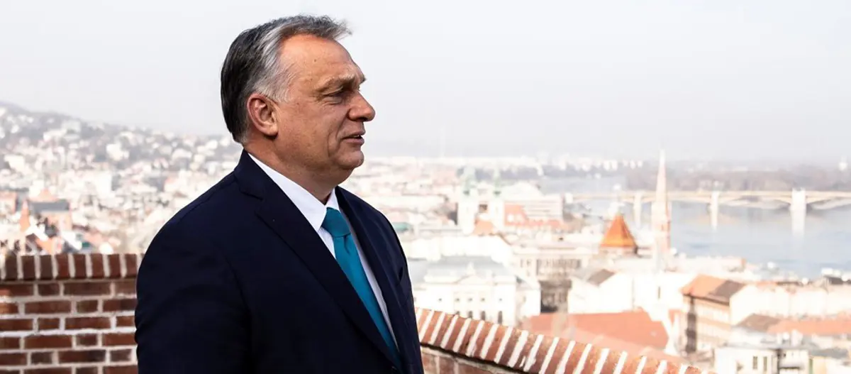 Orbán Viktor vendége lesz „a Sátán szolgája” a Karmelitában