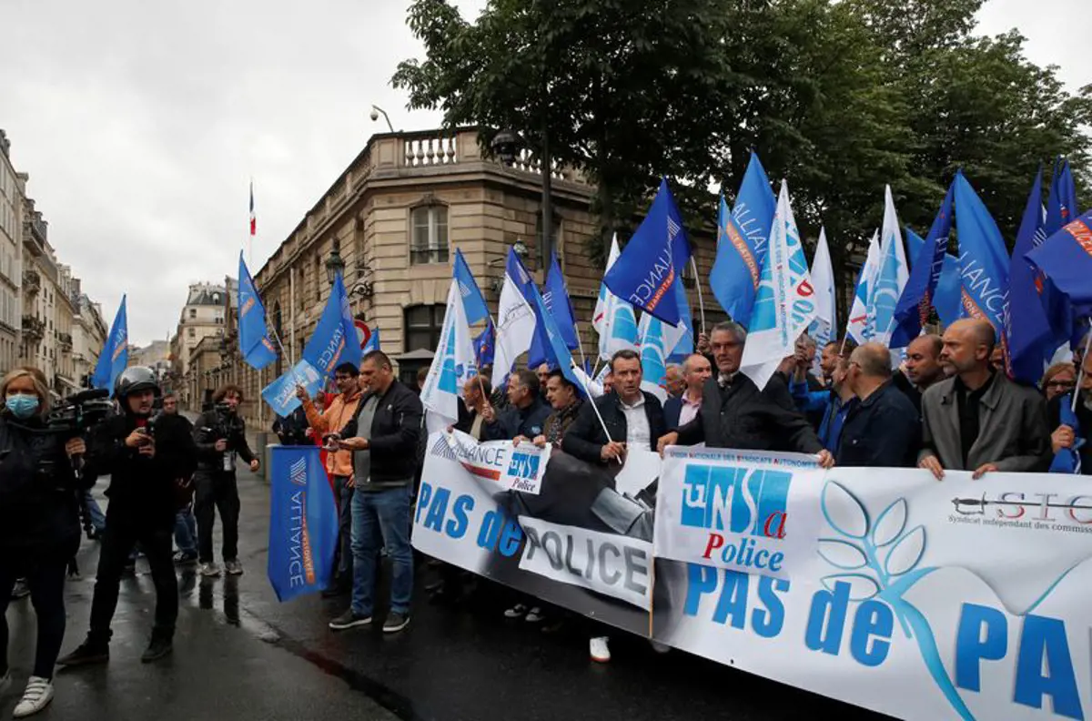 "Nem a rendőrség választja a bűnözés színét" - francia rendőrök tiltakoznak a megbélyegzés ellen