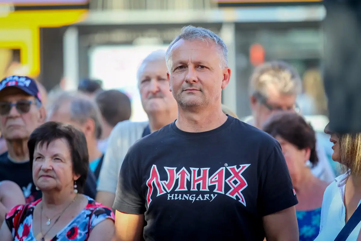 Adjon kegyelmet Baka András!