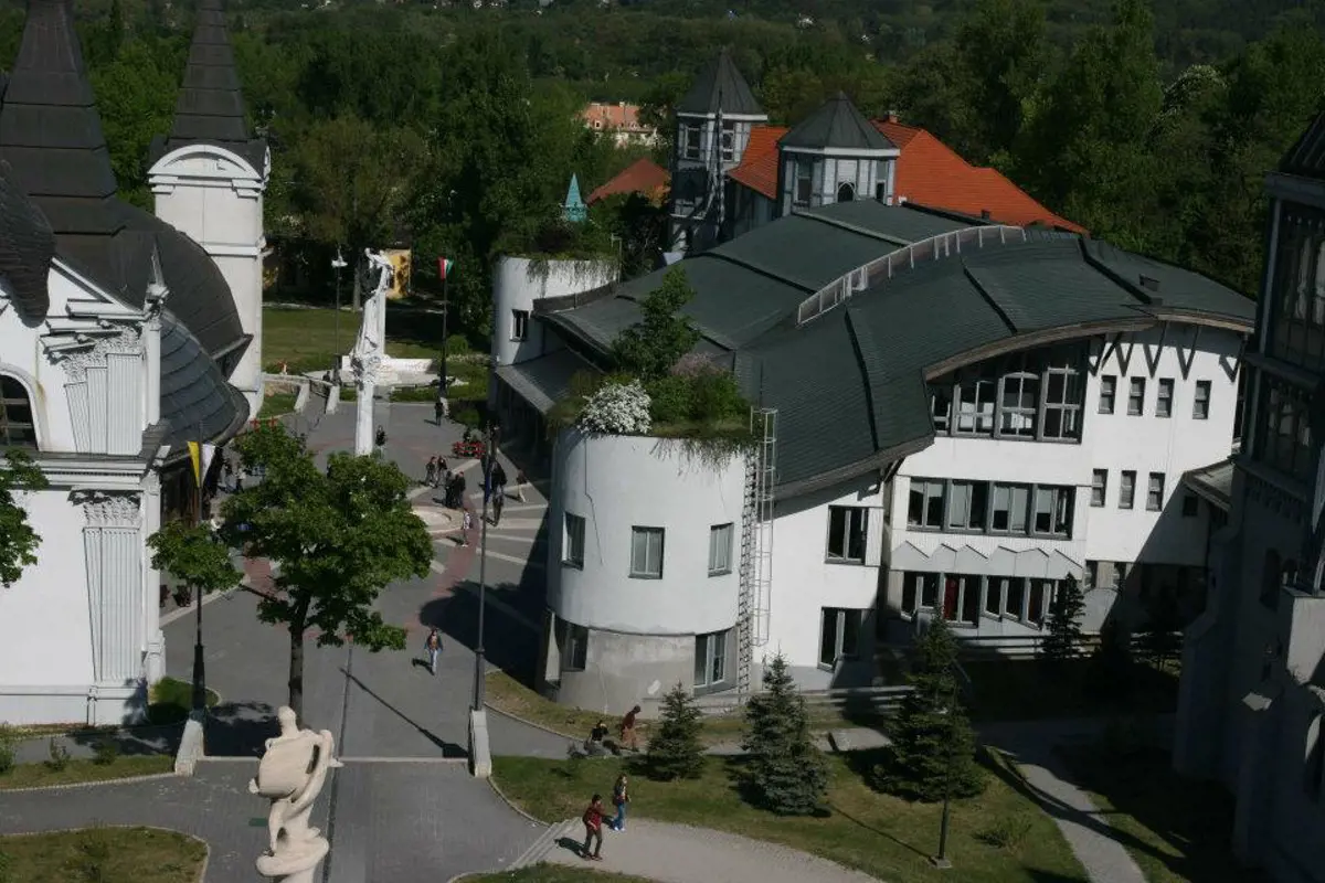 Tudáspark lesz Piliscsabán a katolikus egyetem helyén, alapítója pedig Gulyás Gergely