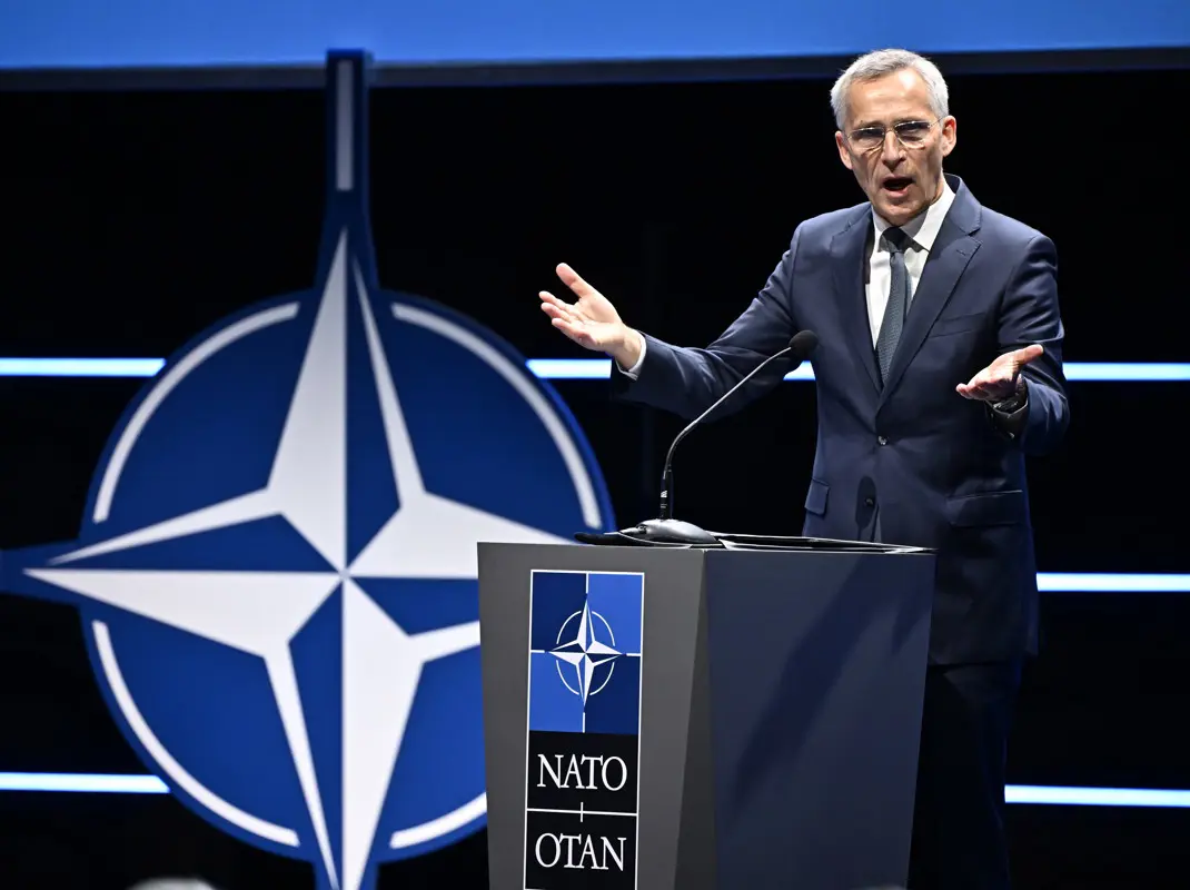 A NATO főtitkára szerint nincs semmi etikátlan a fegyvergyártásban