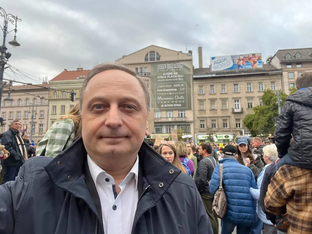 Jobbik: Nemzeti kerekasztalt és azonnali intézkedéseket az oktatás átfogó rendbetétele érdekében!