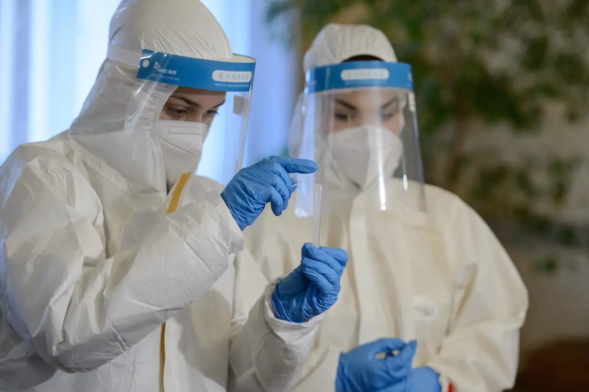 Koronavírus: tudósok összehangolt védekezést sürgetnek