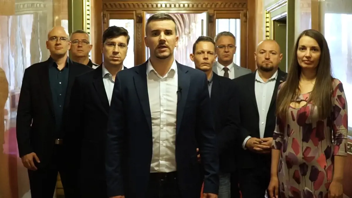 Jakab Péter: három képviselő távozik, de békét hirdettek a Jobbikban