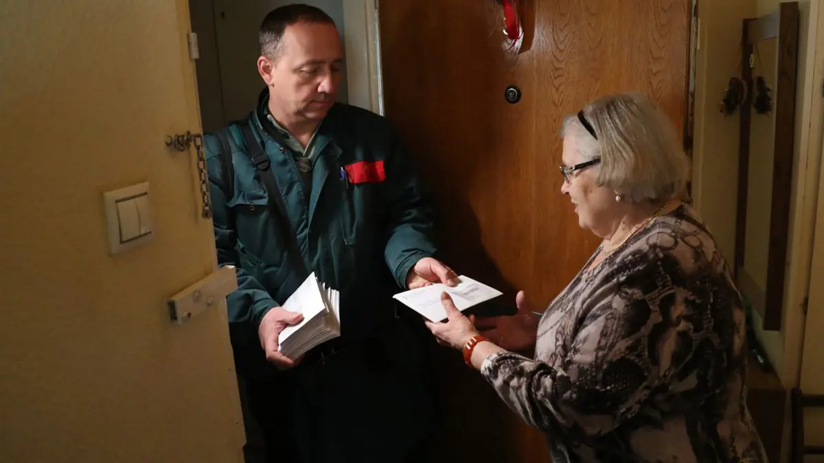 A posta közölt egy jó hírt a budapesti és egy rossz hírt a Vas vármegyei nyugdíjasokkal