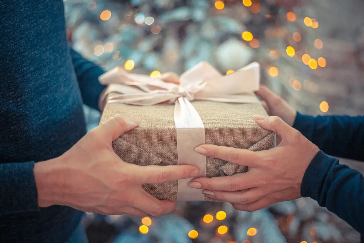 Karácsonyi láz: idén 59 ezret terveznek ajándékra költeni a magyarok