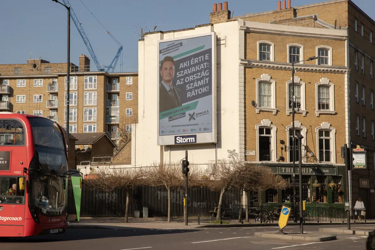 Londonban is zajlik Márki-Zay Péter plakátkampánya