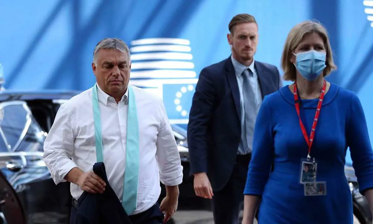 Jó az, ha az Unió szorongatja a Fideszt?