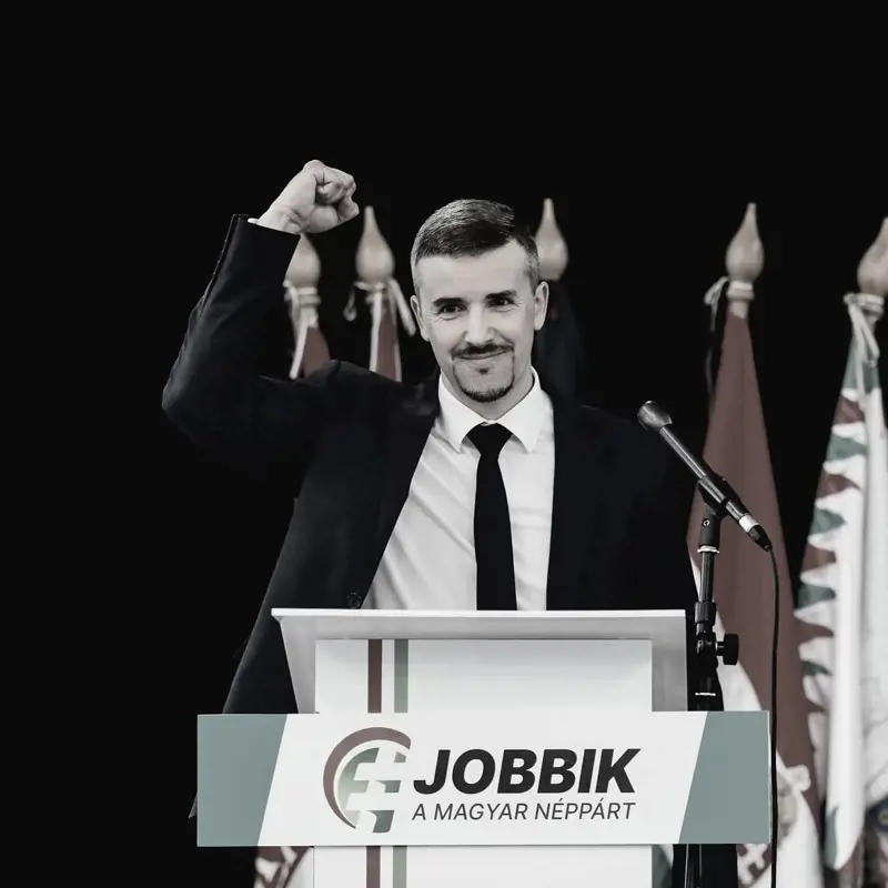 Jakab Péter lemondott a Jobbik elnöki tisztségéről, frakcióvezetőként folytatja