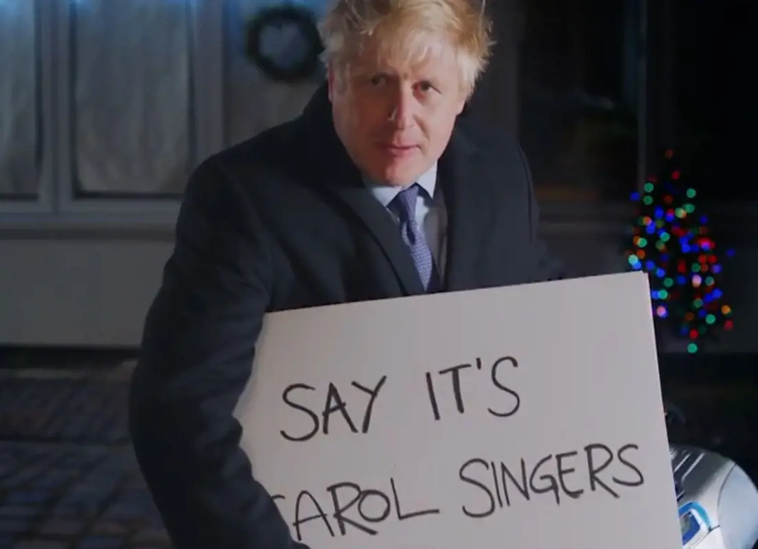 Boris Johnson esetlen Igazából szerelem-videóval kíván BreXmast a briteknek