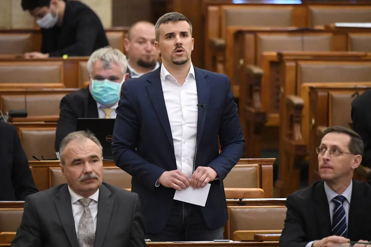Jakab: így lopta el a Fidesz az SZJA visszafizetéséről szóló jobbikos javaslatot