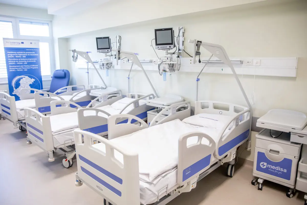 Év végéig nem lesz hétvégenként gyermek fekvőbeteg-ellátás a békéscsabai kórházban