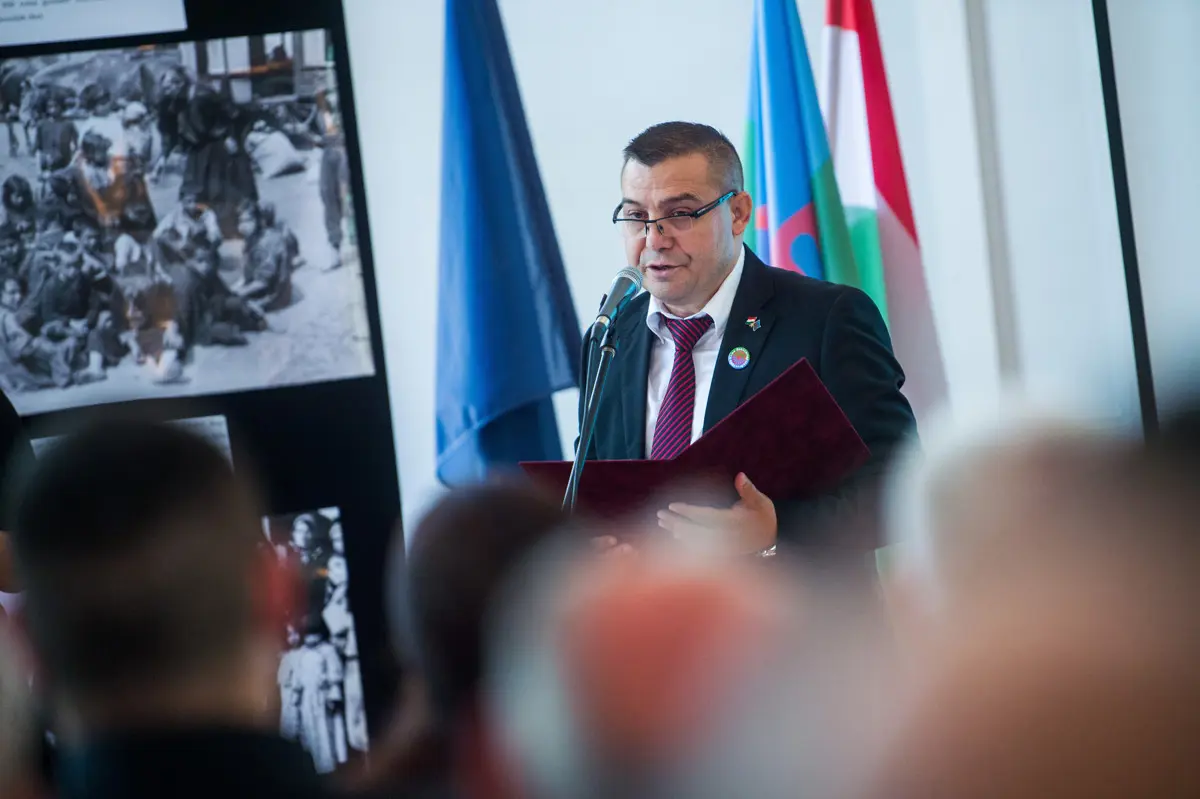 „Megbántam” – négy év letöltendő börtönre ítélték az Országos Roma Önkormányzat volt elnökét